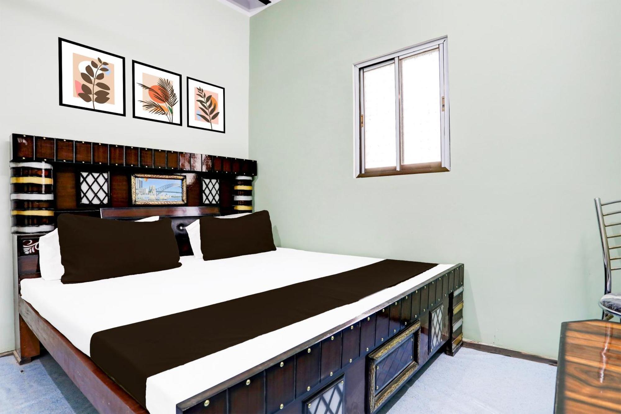 Hotel O V.K. Hotel Prayagraj Esterno foto