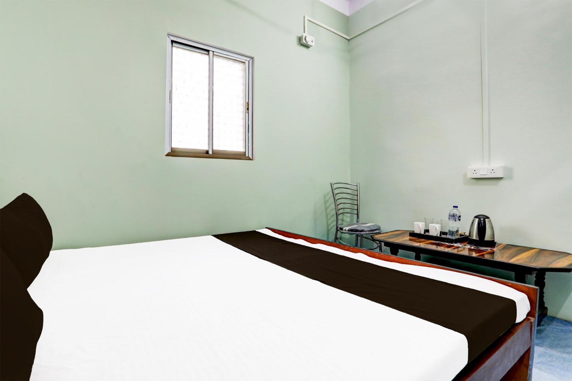 Hotel O V.K. Hotel Prayagraj Esterno foto